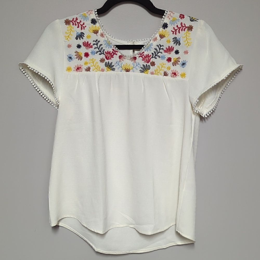 Blu Pepper Cream V Neck Blouse